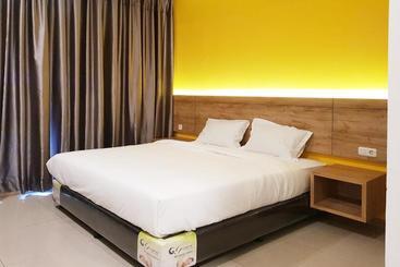 酒店 Oyo 90015 Platinum Guest House