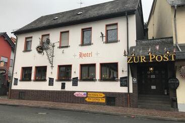 هتل Zur Post Limburg Bad Camberg