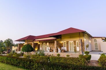 منتجع Astroport Sariska Treetop By Eight Continents