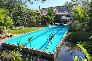 هتل Villa Yira Eco