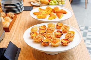 Отель Mercure Porto Centro Aliados