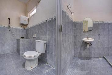 בית מלון כפרי Oyo 3915  Remaja Pacitan