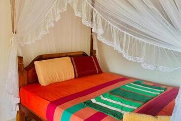 Bed and Breakfast Lake Paradise