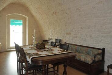 Bed and Breakfast Palazzo Agrusti   Residenza D Epoca
