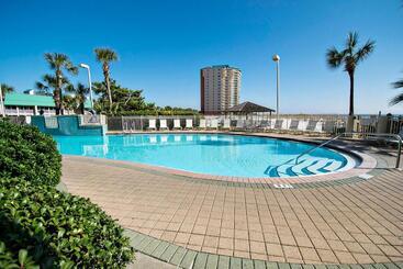 公寓式酒店  Pelican Beach Resort 2006