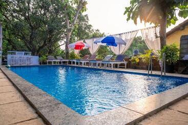 پانسیون Aaria Hills