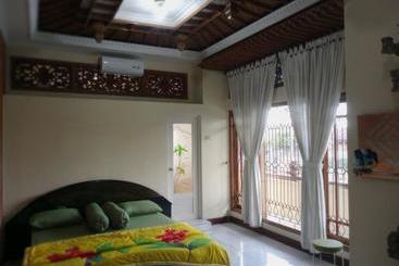 پانسیون Dewas Bali