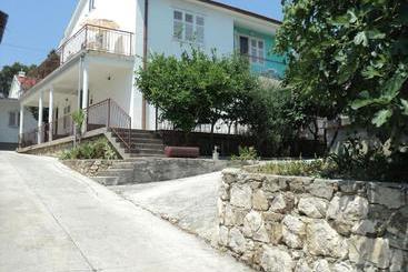 פנסיון Rooms By The Sea Banjol, Rab   11716