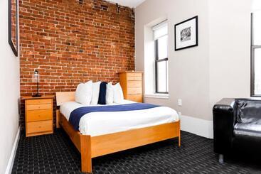 מלון דירות Stylish Downtown Studio In The Southend, C.ave #31