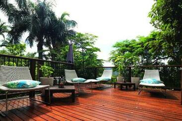 تختخواب و صبحانه Whitsundays Bnb Retreat