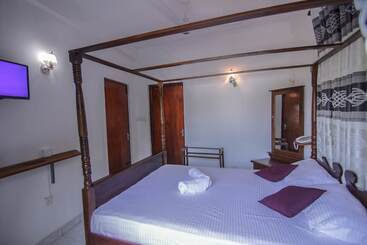 מלון דירות Brew Break Inn