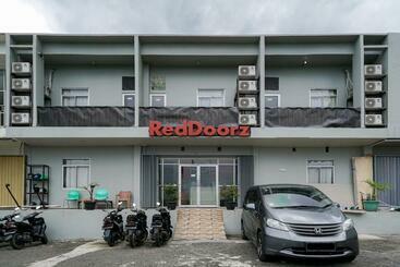 فندق Reddoorz Near Exit Toll Sirkuit Sentul