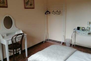 פנסיון Airport Stop