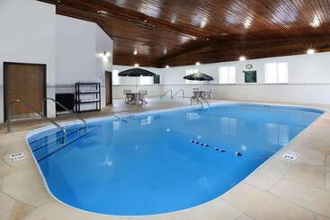 فندق Baymont By Wyndham Auburn