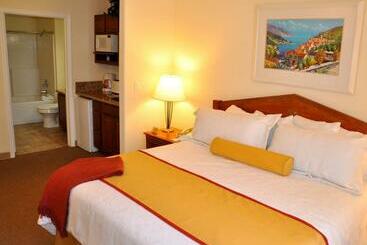 호텔 Club De Soleil Allsuite Resort