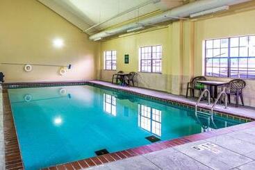 酒店 Comfort Inn & Suites