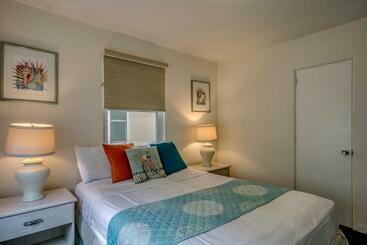 هتل Daytona Inn And Suites
