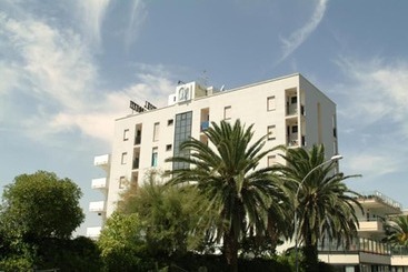 ホテル Duca Degli Abruzzi