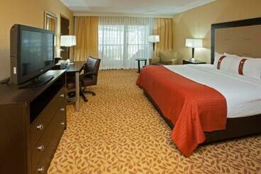酒店 Holiday Inn Evansville Airport