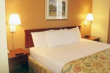 فندق Comfort Inn & Suites