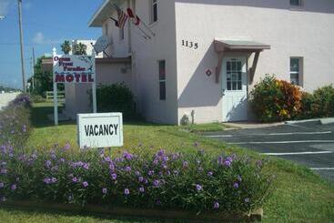 فندق Ocean Front Paradise Resort