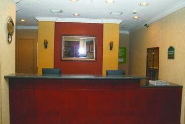 هتل Staybridge Suites Houston Nw  Willowbrook, An Ihg