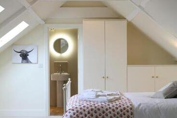 فندق صغير The Crown Inn