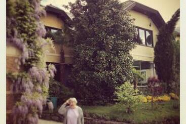 مبيت وإفطار Haus Marianne