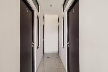 فندق Oyo 3256 Rukost I8