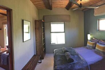 펜션 River View Cottages