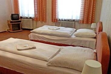 هاستل Tourist Room Maria