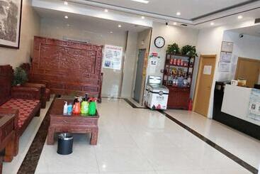 Отель Greentree Alliance Texas Railway Station Municipal Hospital