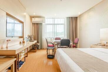 בית מלון כפרי Greentree Inn Liuan Huoshan County Yingjia Avenue County Hospital Express