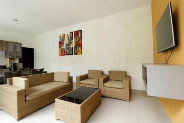 فندق Oyo 2693 The Ulun Kubu 4