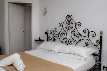 ペンション White Lerici