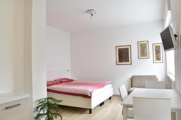 هتل آپارتمان Villa Dina