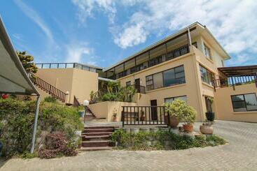 تختخواب و صبحانه 4 Carnoustie House