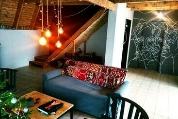 تختخواب و صبحانه Trastienda Guest House