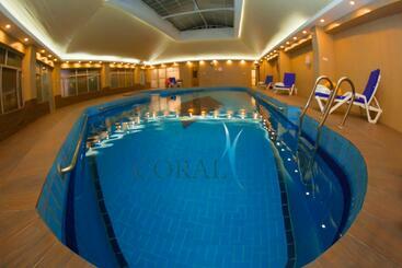 هتل Coral Palace