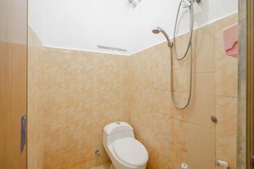 پانسیون Reddoorz Syariah Near Watervang Lubuk Linggau 2