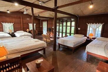 הוסטל Brown House Chiangdao