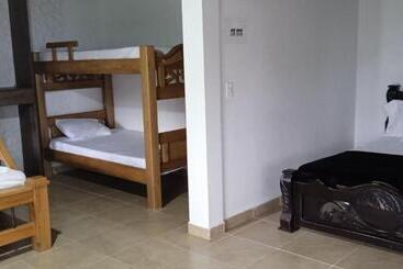 호스텔 Estaciones