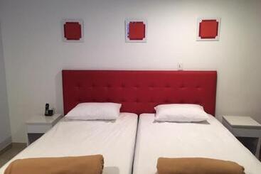 Отель Garden City Boutique