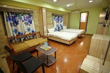 בית מלון כפרי Shiva Residency