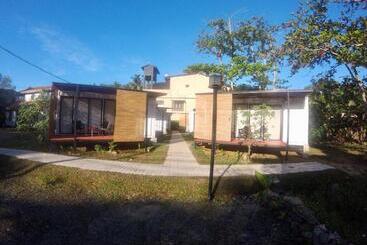 مبيت وإفطار Ma Villa Unawatuna