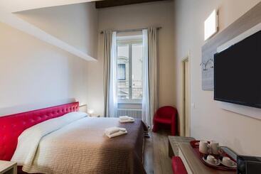 تختخواب و صبحانه Vrooms All Angolo Del Duomo