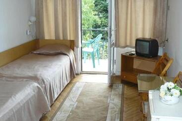 בית מלון כפרי Briz 3 Free Parking