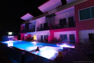 酒店 Pinky Adult Only