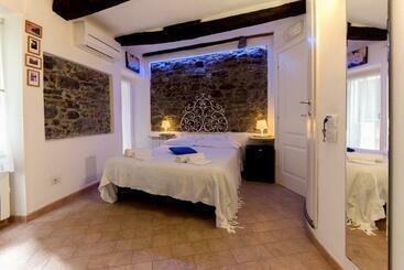 ペンション Via Del Santo   Francamariadotcom