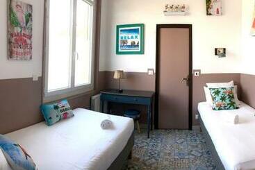 مبيت وإفطار Villa Zenith Hostel   La Maison